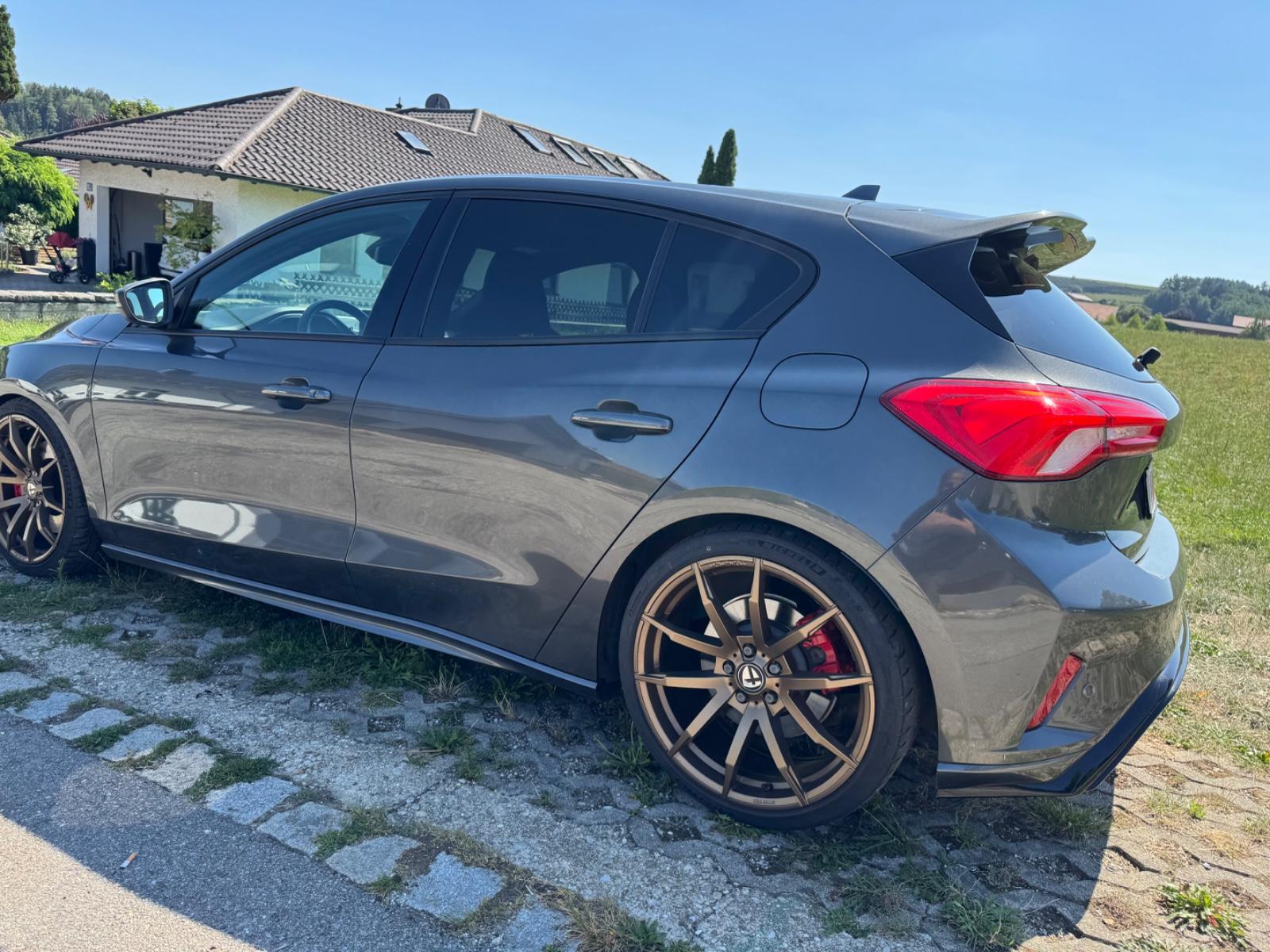 Ford Focus Limited ST 280ch - Recaro - 2ème main - B&O - Navi - Carplay