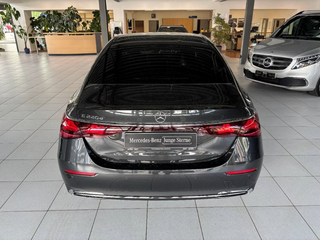 Mercedes-Benz E 220 d Limo Avantgarde 360° Distronic 18 Zoll W foto 5