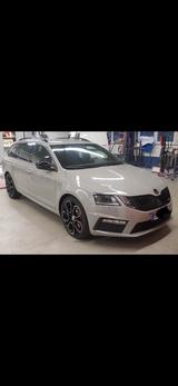 Skoda Octavia 2.0 TSI RS 245 Combi RS - Skoda Octavia: Privatanbieter