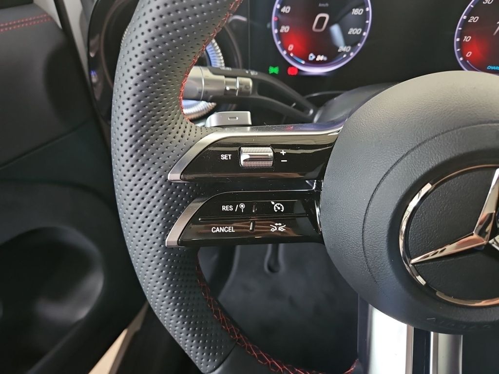 Fahrzeugabbildung Mercedes-Benz GLB 250+ EQ +AMG-LINE+NIGHT+MEMORY+PANO+MASSAGE+