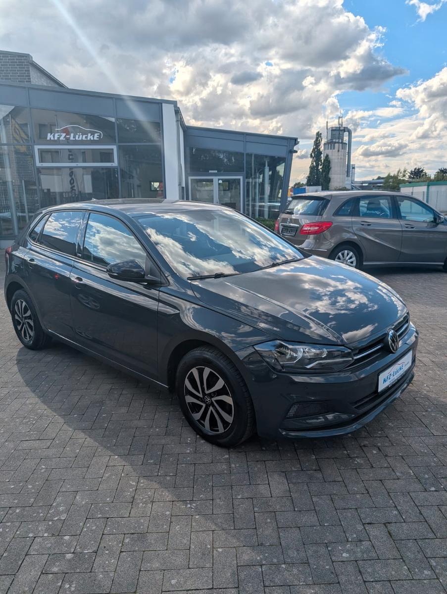 Volkswagen Polo VI Active