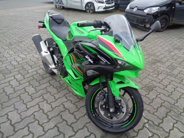 Kawasaki Ninja 500 SE