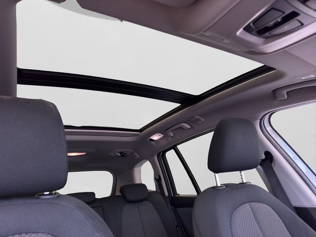 Fahrzeugabbildung BMW 220 Gran Tourer Automatik+Kamera+Pano+ACC+HUD