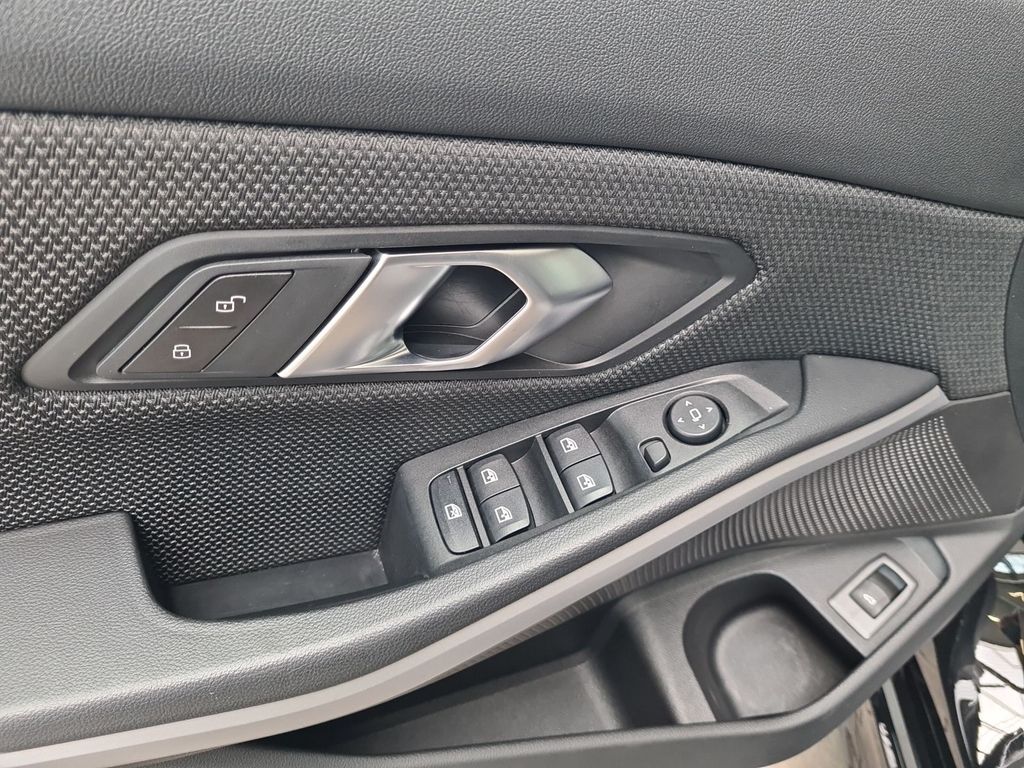 BMW 330 d xDrive Touring Advantage DAB Tempomat Shz. 
