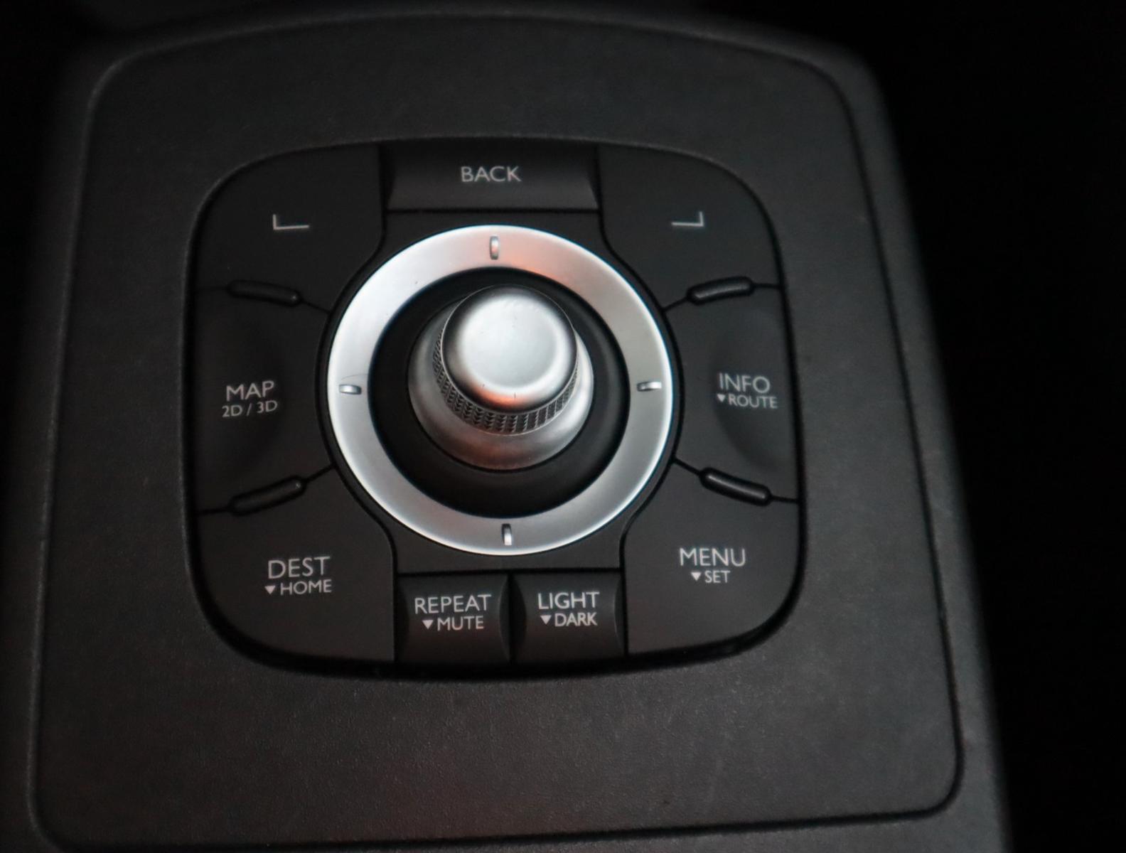 Renault Scenic 2013 — photo 19