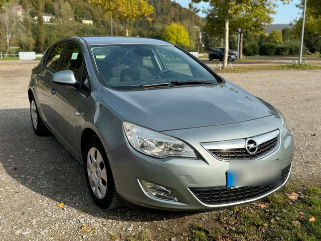 Opel Astra TÜV bis 01.2026