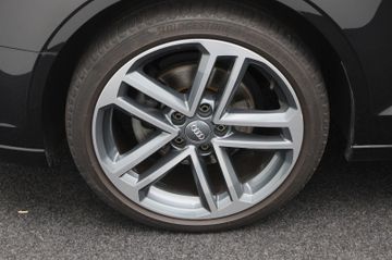 Fahrzeugabbildung Audi A3 Lim. 35 TFSI design Navi XenonSound