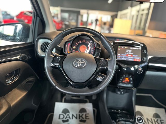 Toyota Aygo x-clusiv *Kamera*Carplay*