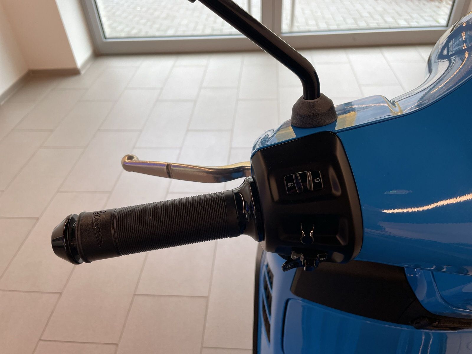 Fahrzeugabbildung Vespa GTS 310 SUPERSPORT BLU ECLETTICO