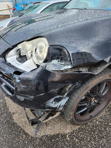 Porsche Cayenne S unfall 