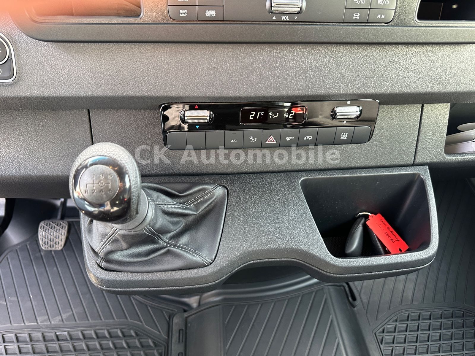 Fahrzeugabbildung Mercedes-Benz Sprinter III Kasten 317 CDI/Mixto/4 Sitze/Navi