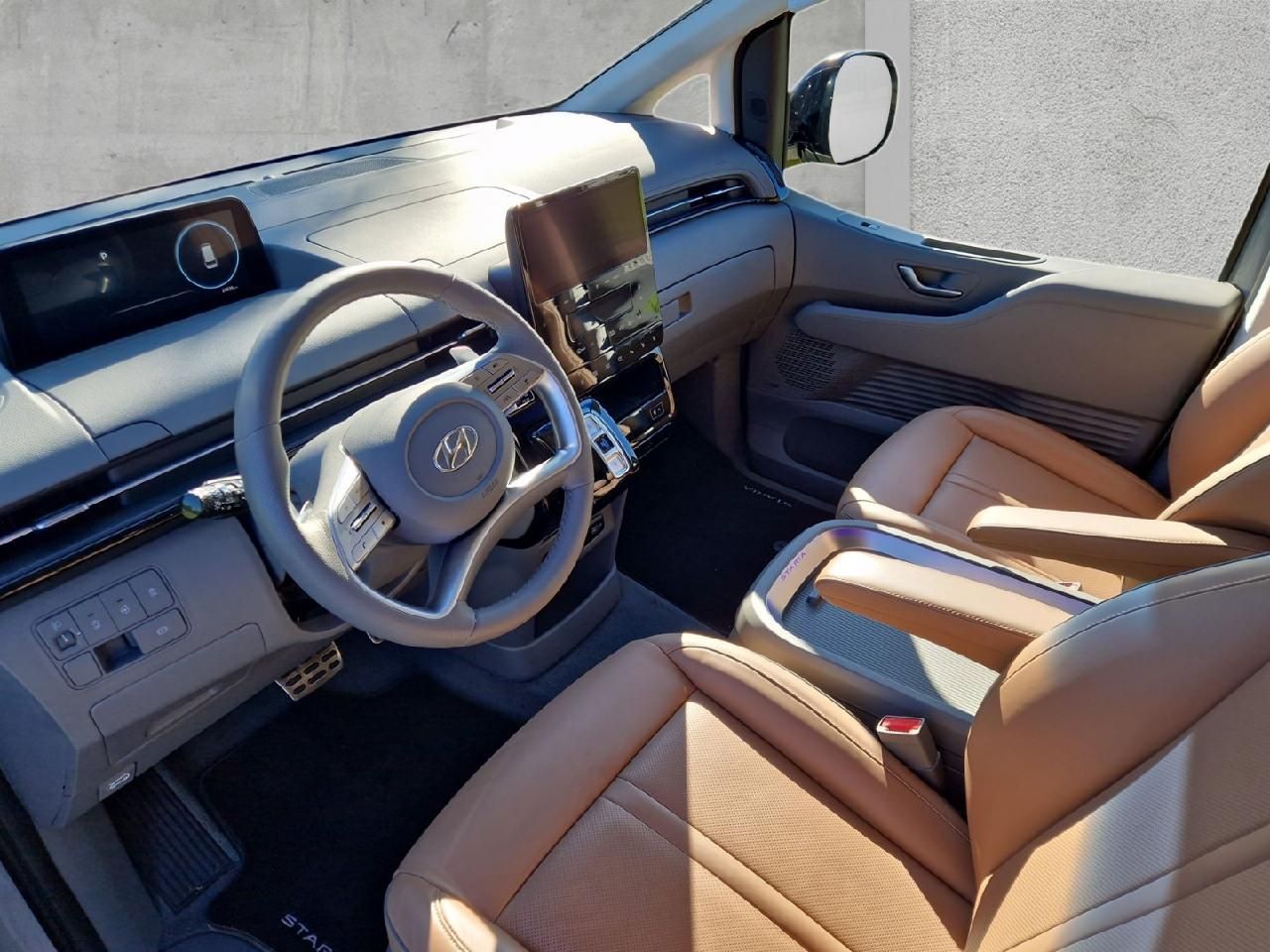 Fahrzeugabbildung Hyundai Staria 2.2 CRDi Signature 2WD