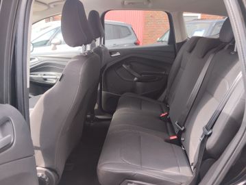 Ford Kuga - 12