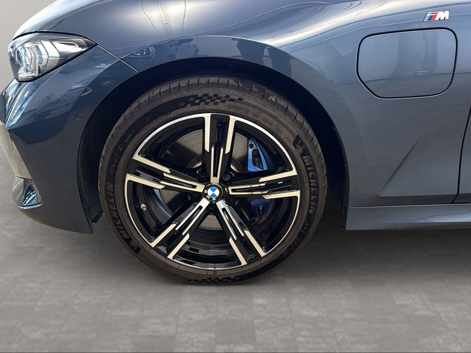 BMW 330 - Bild 13