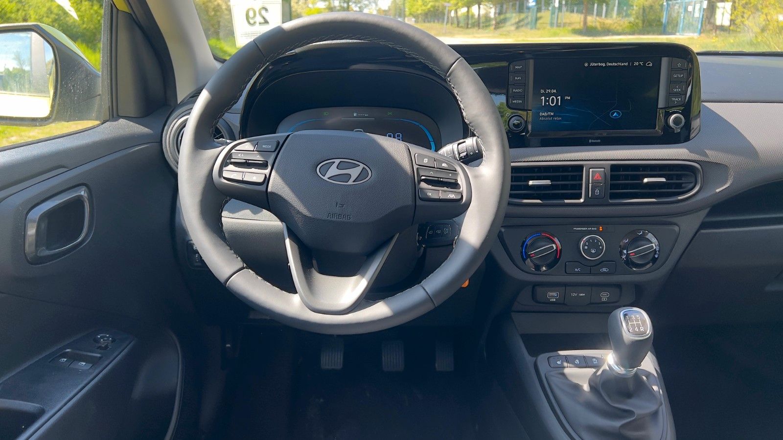 Fahrzeugabbildung Hyundai i10 1.0 Trend *Klima*Navi*CarPlay*PDC*RFKamera*