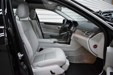 Mercedes E 200 - 11