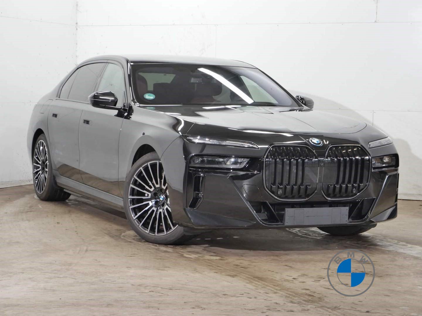 BMW i7 60 xDrive M Sport Pro 21 Fond Entertain AHK foto 4