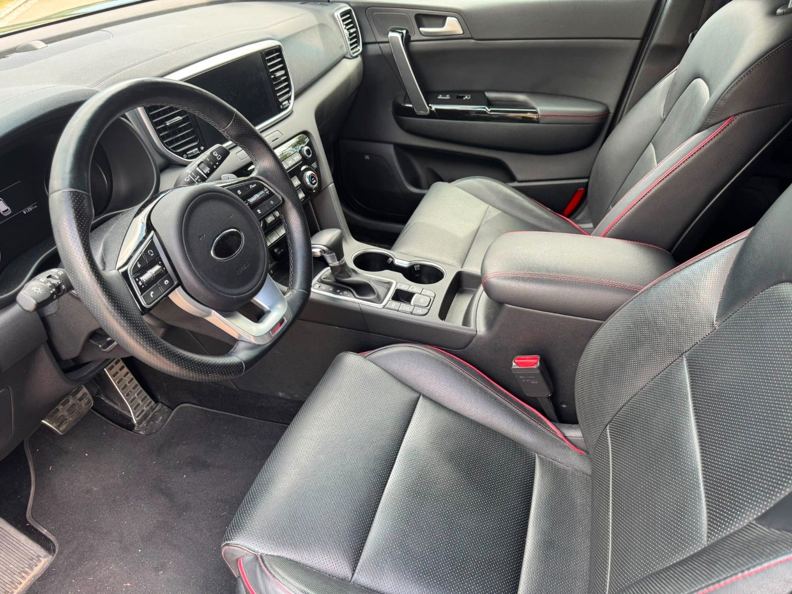 Fahrzeugabbildung Kia Sportage 1.6 T-GDI DCT 4WD GT line