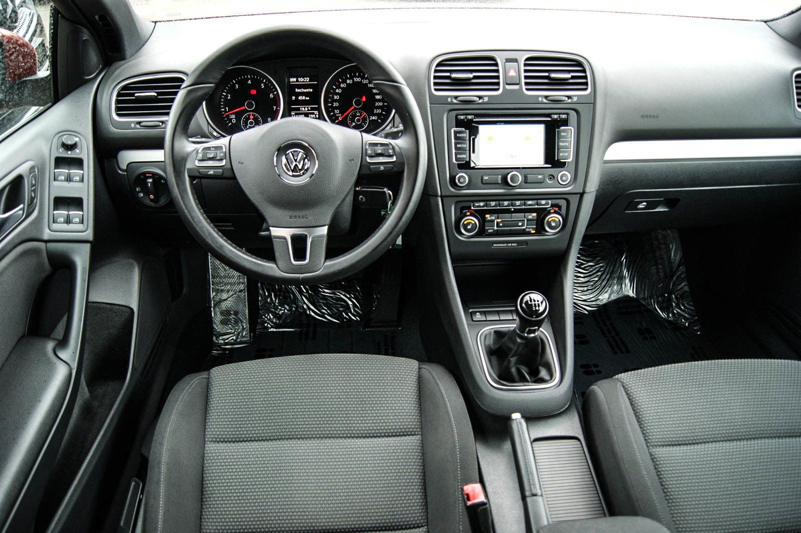Fahrzeugabbildung Volkswagen Golf VI Cabriolet 14TSI NAVI WINTER PDC GEPFLEGT