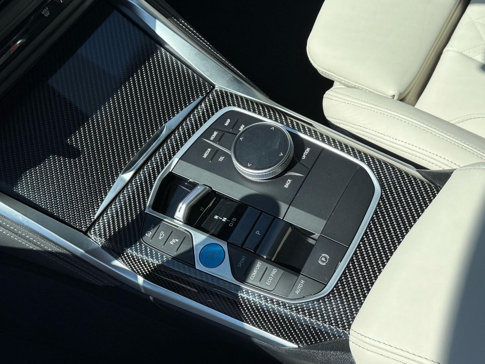 BMW i4 xDrive40 M Sport //CarbonInt. Stop&Go AHK