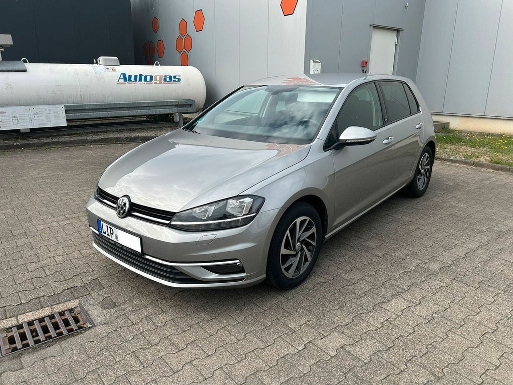 Image of Volkswagen Golf