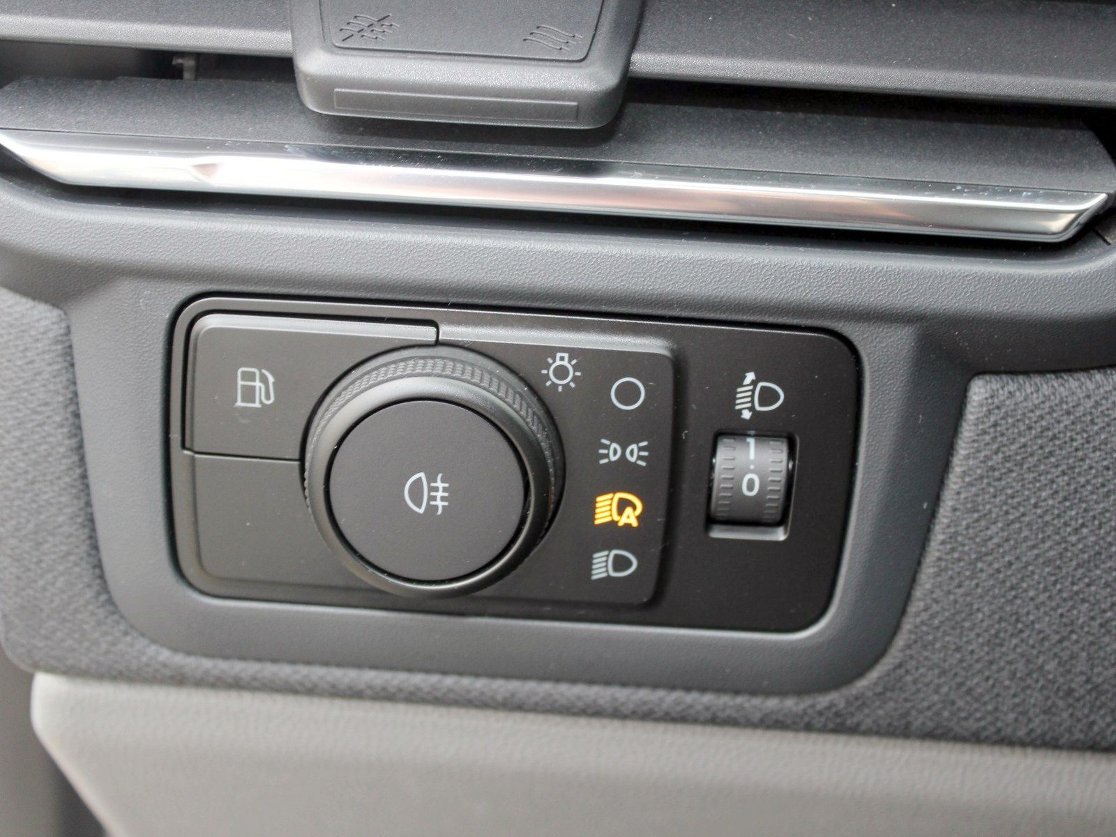 Fahrzeugabbildung Ford Tourneo Custom Plug-in Hybrid 340 L1 Titanium
