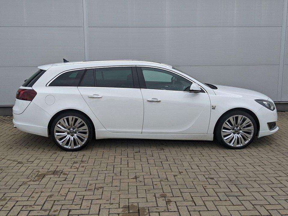 Opel Insignia Sports Tourer 2.0 CDTI BiTurbo 194 ch BVA / Toit panoramique / Bose / Cuir Nappa ventilé / Caméra de recul