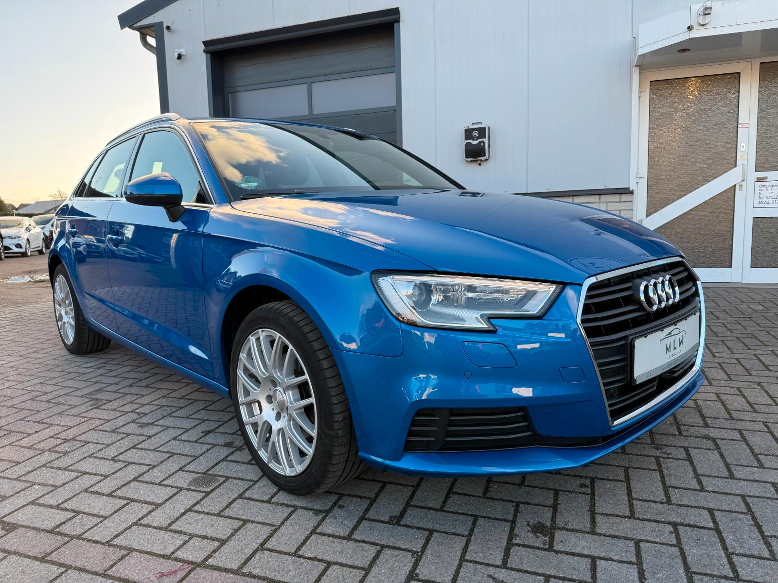 Audi A3 Sportback 30 TFSI basis Automatik Navi