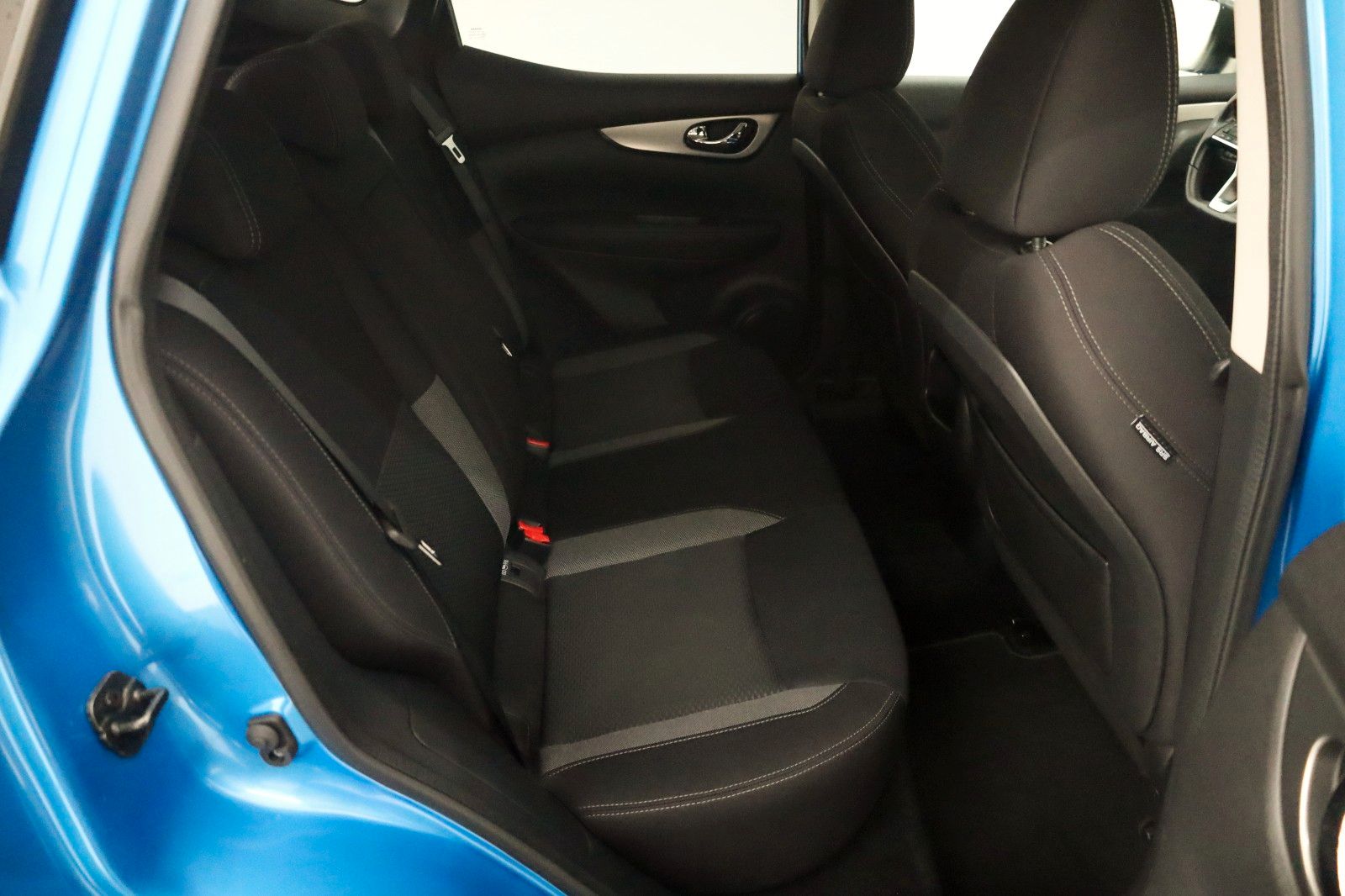 Fahrzeugabbildung Nissan Qashqai N-Connecta Navi,PanDach,360°,AHK,SR+WR