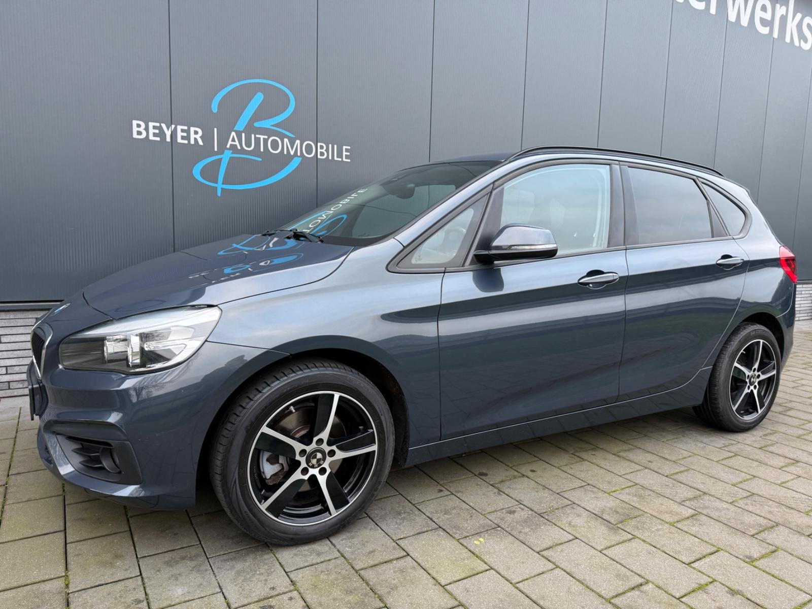 BMW 218i Active Tourer *AHK*Tempomat*