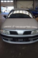 Mitsubishi Carisma PKW Auto Limousine EZ 2... - gebrauchte Mitsubishi Carisma aus dem Jahr 2000