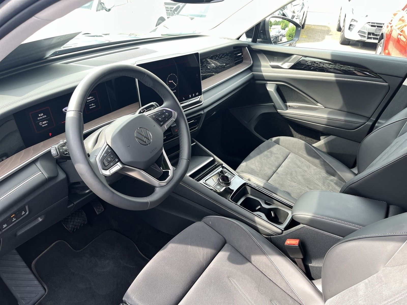 Volkswagen Tayron 1.5 TSI e-Hybr. 200kW Elegance Matrix AHK foto 5