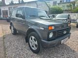 Lada Taiga Urban*4x4*AHK*CD-Radio*2 Hand*Tüv 12.2025* - Lada aus 2017