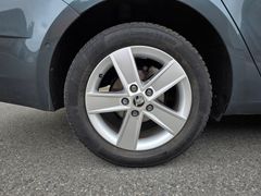 SKODA Octavia Combi Style 2.0TDI 150PS DSG LED ACC