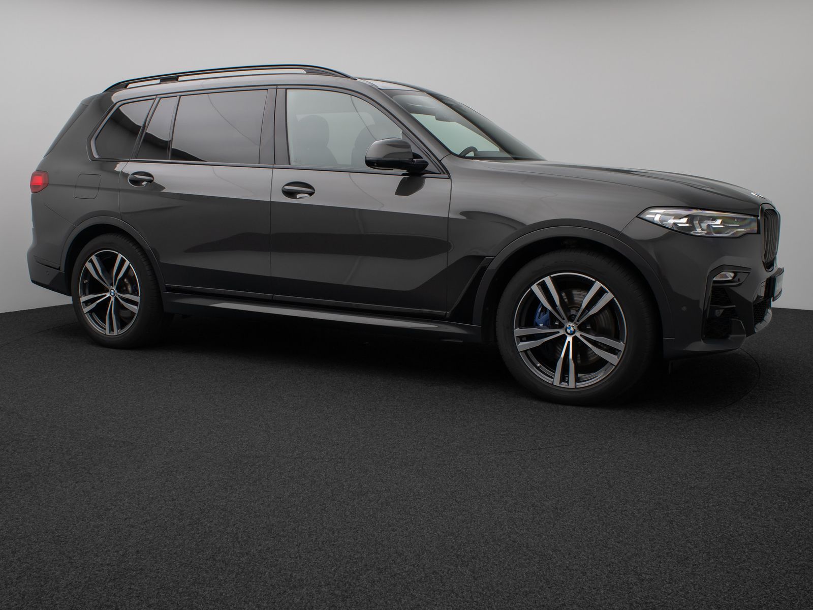 Fahrzeugabbildung BMW X7 xD40d M Sport Panorama 360° SoftCL HUD DAB