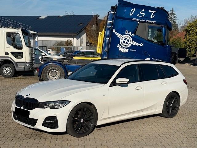 BMW 320 3 Touring 320 d M Sport+Leder+AHK+Kamera