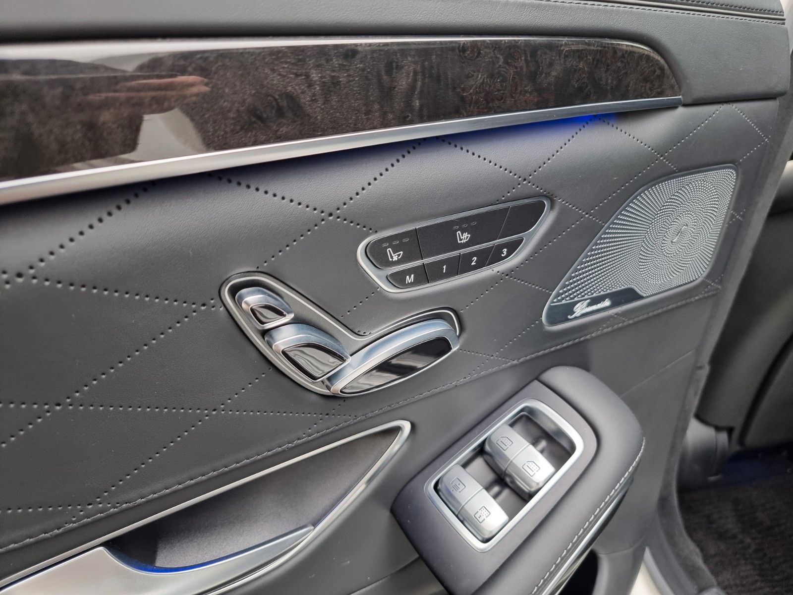 Fahrzeugabbildung Mercedes-Benz S 63 L AMG Designo/Originale km/1A Zustand