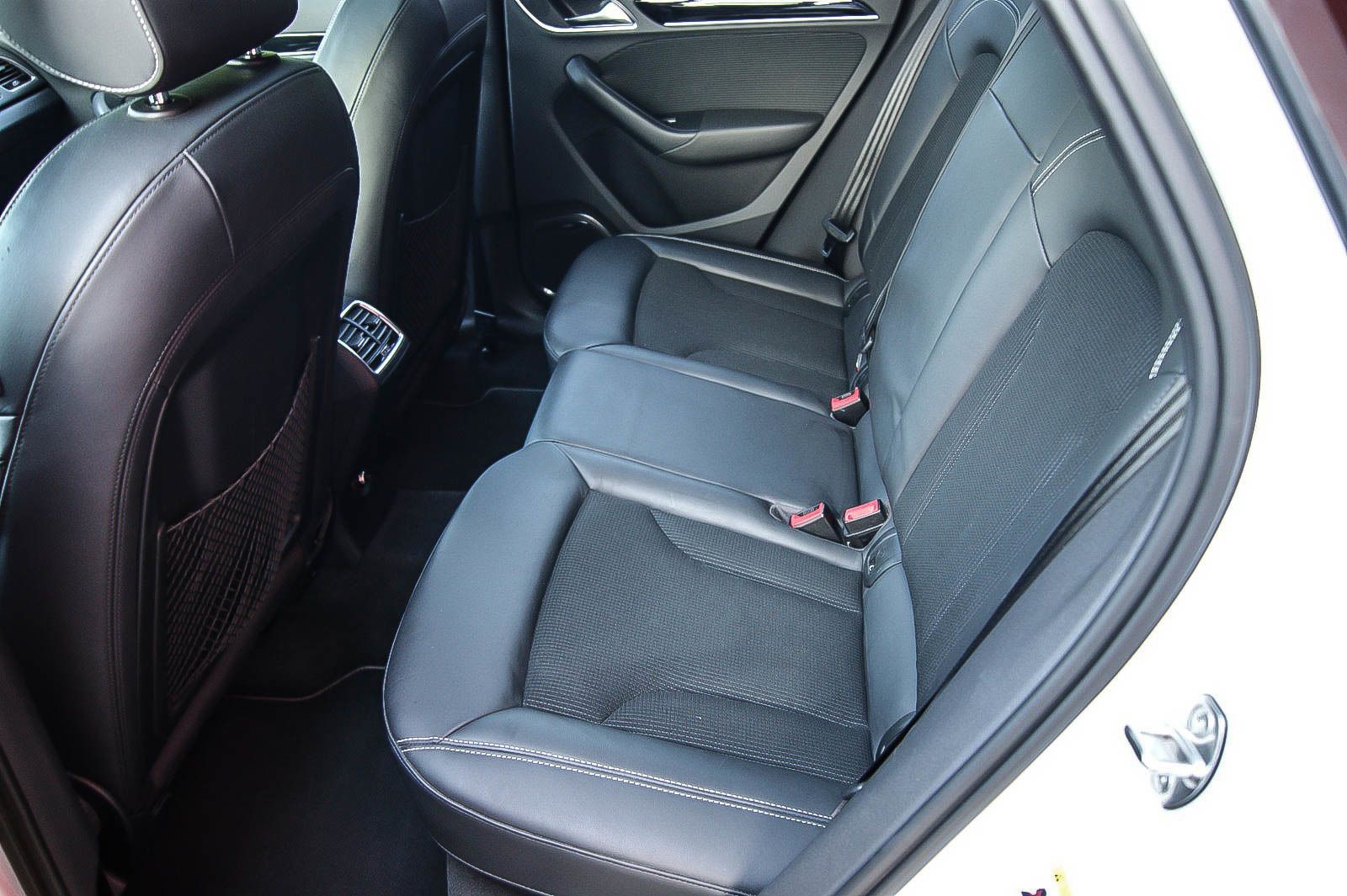 Fahrzeugabbildung Audi Q3 14TSI S-tronic S-LINE PLUS 20-ZOLL PANO BOSE