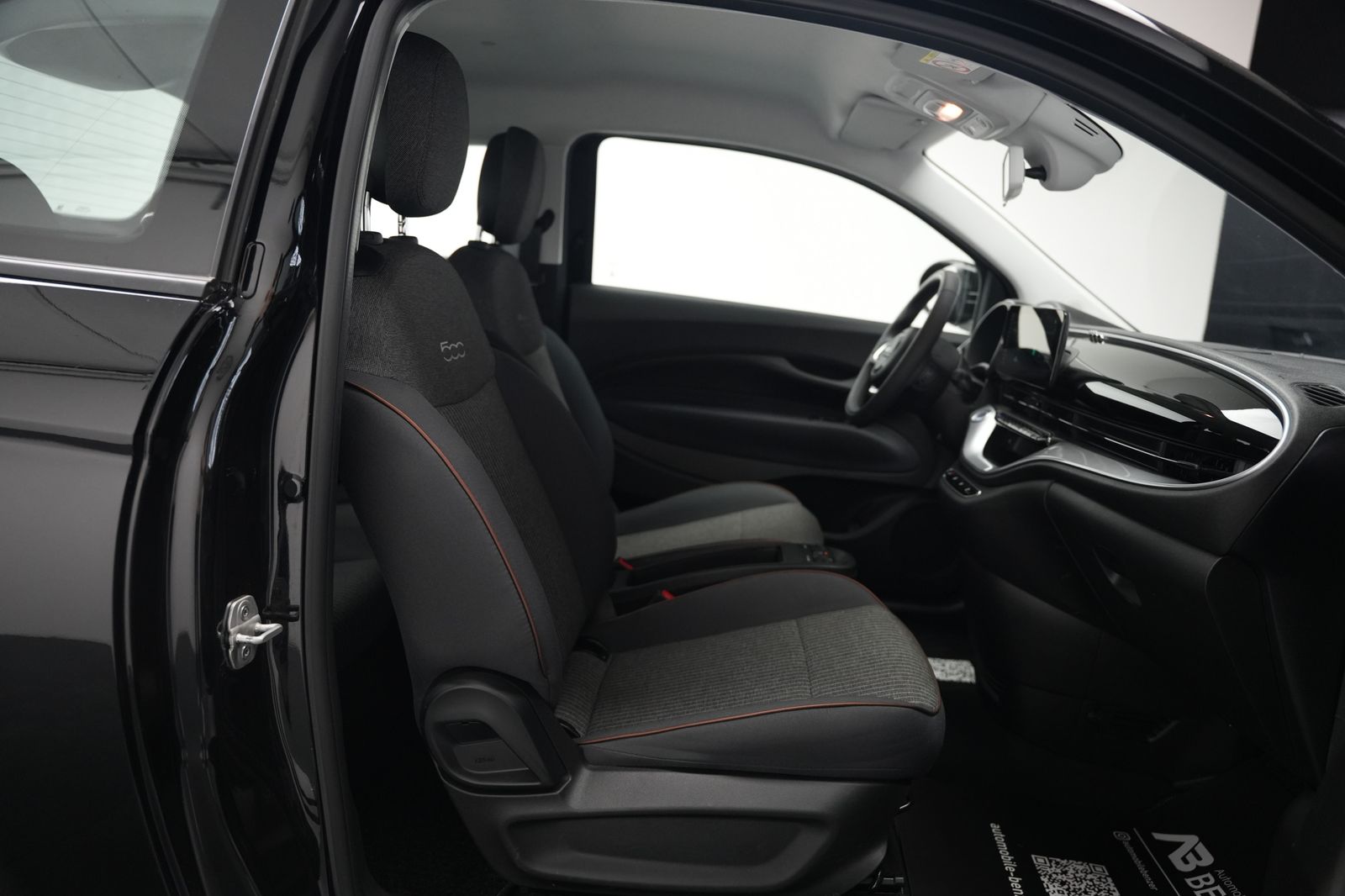 Fahrzeugabbildung Fiat 500 Icon 42 Kwh *KeylessEntry*Navi*LED*Kamera
