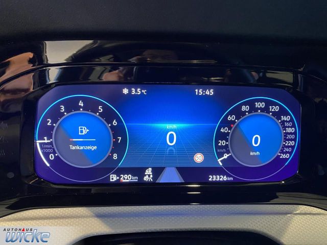 Golf VIII 1.5 TSI Move NAVI KLIMA PDC LED