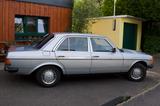 Mercedes-Benz  W123 230 E Automatik H Kennzeichen 2+ - Mercedes-Benz 230 von privat