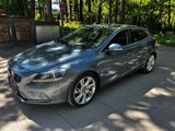 Volvo V40 Summum LEDER NAVI PANORAMA-AUSSCHTELLDACH - Volvo V40 aus 2012