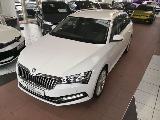 Fahrzeugabbildung SKODA Superb Combi 2.0 TDI DSG Style STANDHZG NAVI TRA