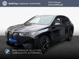BMW iX xDrive50 - BMW iX mit Panoramadach