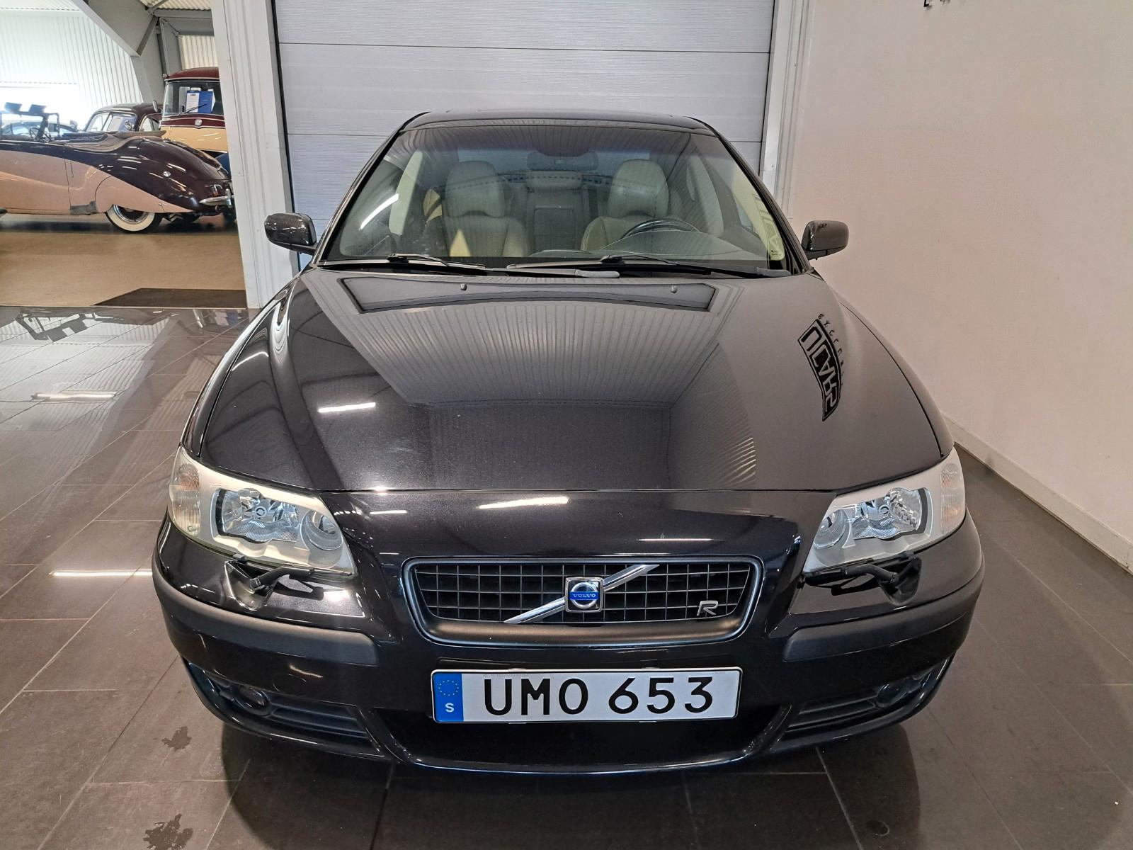 VOLVO S60 - R - 299 CV - BVA - TOIT OUVRANT