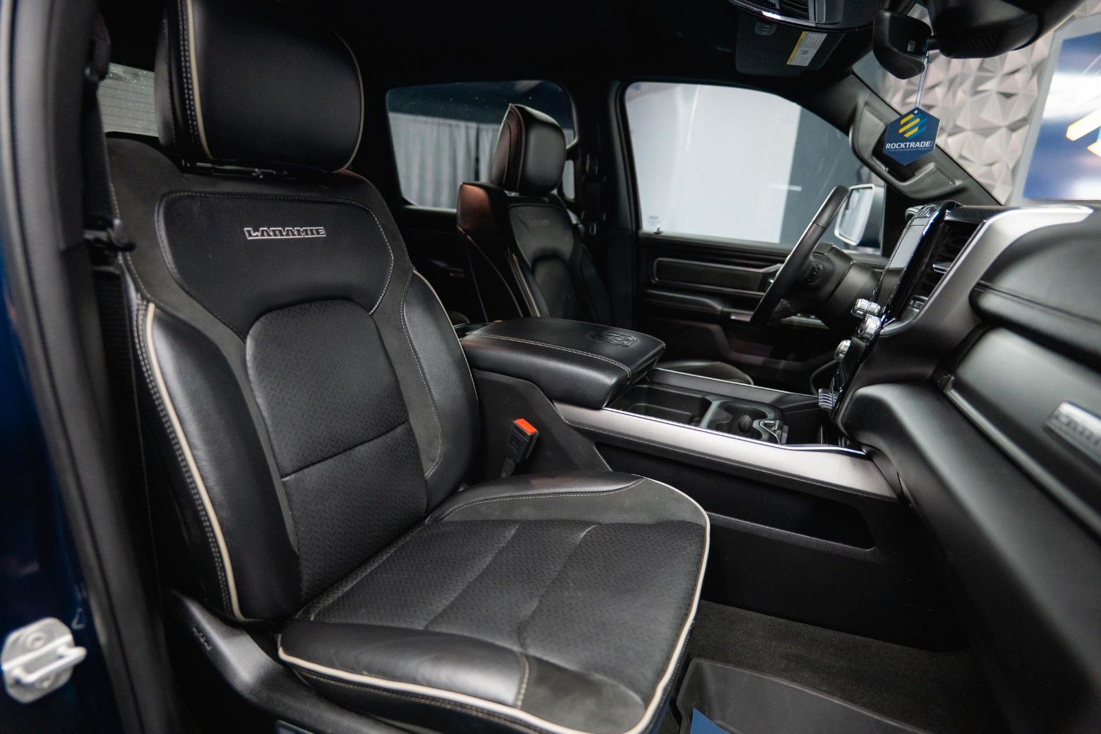 Fahrzeugabbildung Dodge RAM 5.7 V8 HEMI 4x4 LARAMIE TRX OFFROAD PAKET