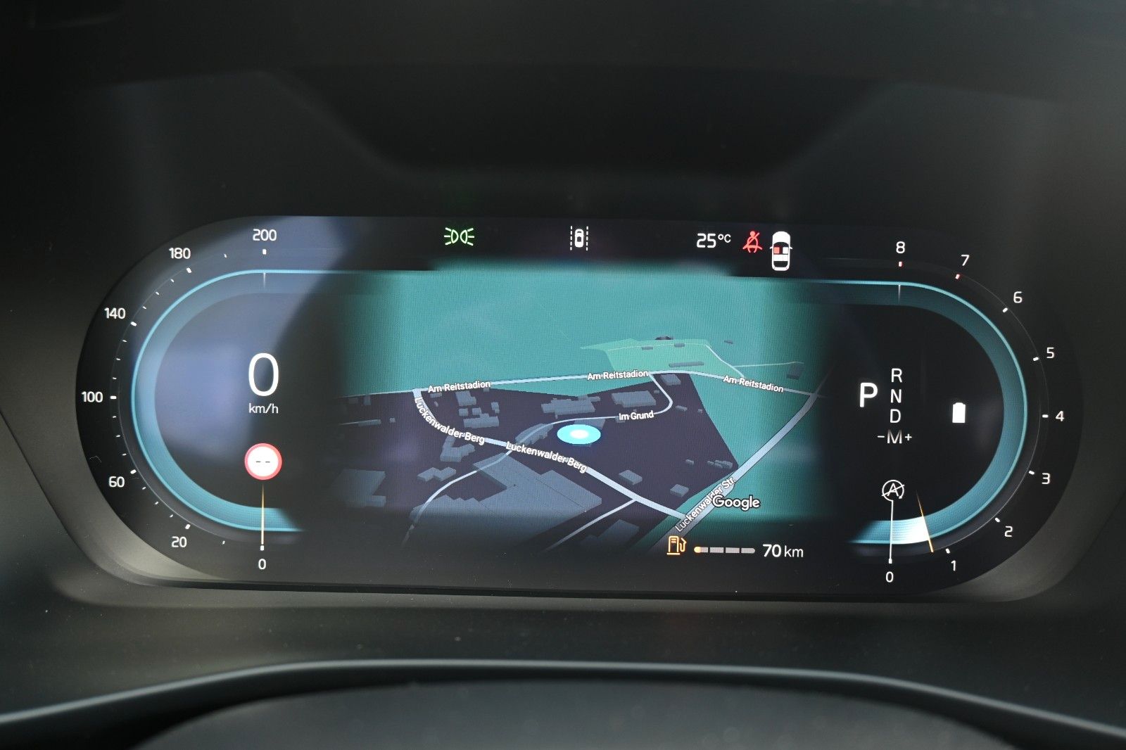 Fahrzeugabbildung Volvo XC40 B4 DKG Plus Dark*FSHZG*360°*ACC*Allwetter