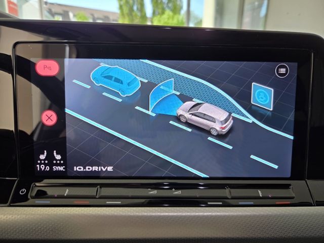 Golf VIII MOVE 1.5 TSI LED+ PANO ACC APP PDC