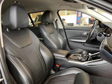 BMW 318d  Touring  Sport Line  *1.HAND*LED*NAVI*PDC*