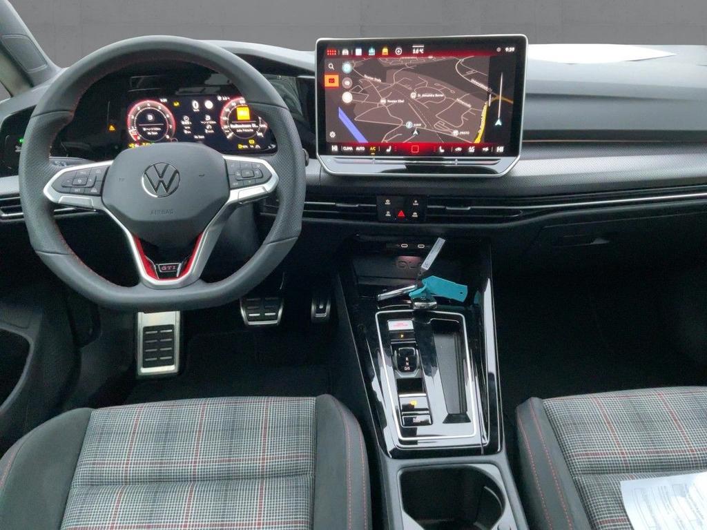 Volkswagen Golf 8